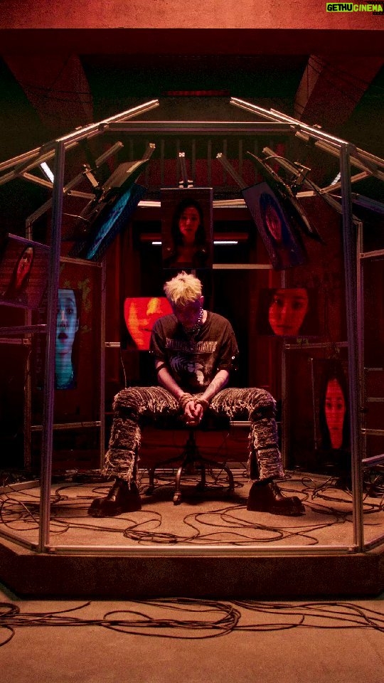 Zico Instagram - '괴짜 (Freak)' MV Teaser ⠀ NOW on YouTube > https://youtu.be/20GHHPmHq7g ⠀ 🎧 2022.07.27 6PM (KST) ⠀ #ZICO #지코 #괴짜 #Freak #GrownAssKid