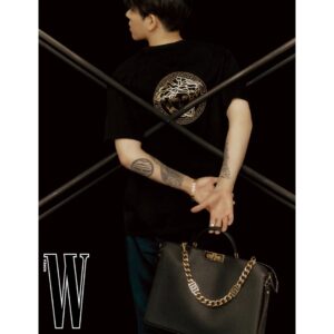 Zico Instagram - @fendi  @wkorea
#Fendi #FendiAmbassador
#FENDACE #광고