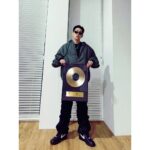 Zico Instagram - 2023 KHAawards best hiphop track of the year 감사합니다🙏🙏🙏
