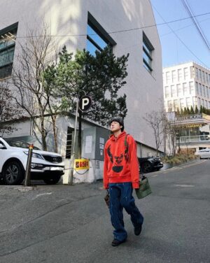 Zico Instagram - 연말 보다 연초가 더 바쁘네🐮