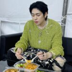 Zico Instagram - 대기중식사😋 #Thaifood🇹🇭 #waitingroom