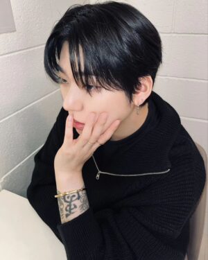 Zico Instagram - #TiffanyAndCo #티파니앤코 #TiffanyPartner #TiffanyLock #티파니락