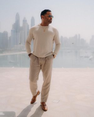 Zion Instagram - Saben que ? Dubai combina conmigo #dubai #itsamazing 🫶🏽#Zdiddy #Uknowwwwww

📸: @sakography ✨
