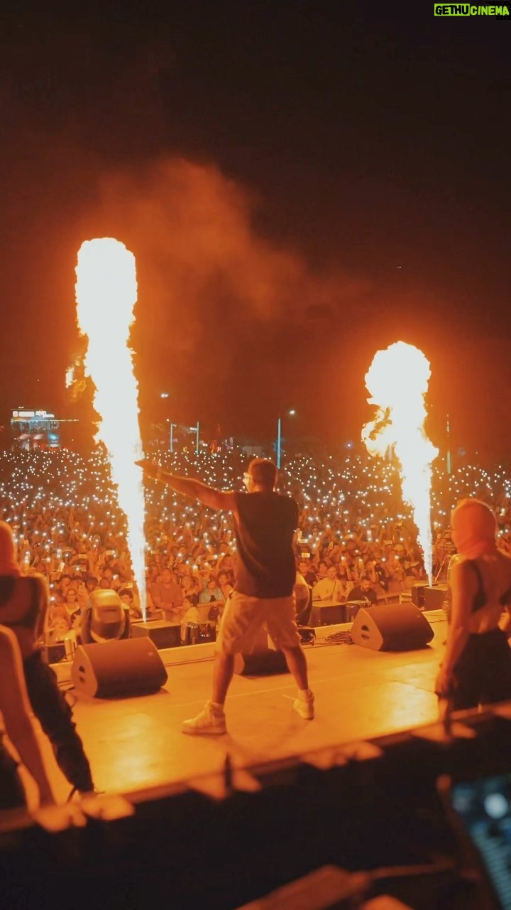 Zion Instagram - Que energía Monterrey. Este público nos lo llevamos por siempre en el corazón! 🇲🇽🫶🏽#Zdiddy #Uknowwwwww #Yovoy