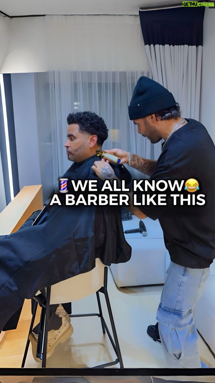 Zion - 51.6K Likes - 😂Todos conocemos un barbero así 💈 @arod23pr @zion @lv3pro
#barbershop #barber #barbero #arod23pr #barbercomedy #funnybarber #crazybarber