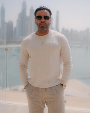 Zion Instagram - Saben que ? Dubai combina conmigo #dubai #itsamazing 🫶🏽#Zdiddy #Uknowwwwww

📸: @sakography ✨