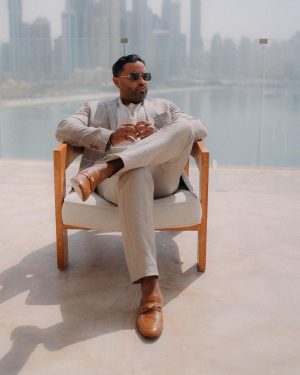 Zion Instagram - Saben que ? Dubai combina conmigo #dubai #itsamazing 🫶🏽#Zdiddy #Uknowwwwww

📸: @sakography ✨