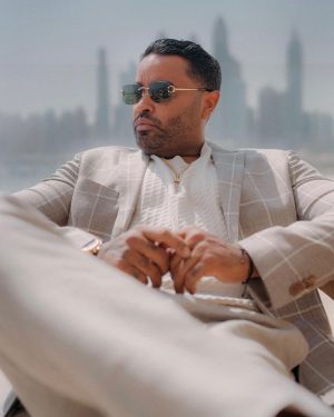 Zion Instagram - Saben que ? Dubai combina conmigo #dubai #itsamazing 🫶🏽#Zdiddy #Uknowwwwww

📸: @sakography ✨