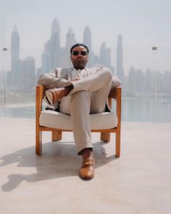 Zion Instagram - Saben que ? Dubai combina conmigo #dubai #itsamazing 🫶🏽#Zdiddy #Uknowwwwww 📸: @sakography ✨ Dubai, United Arab Emirates