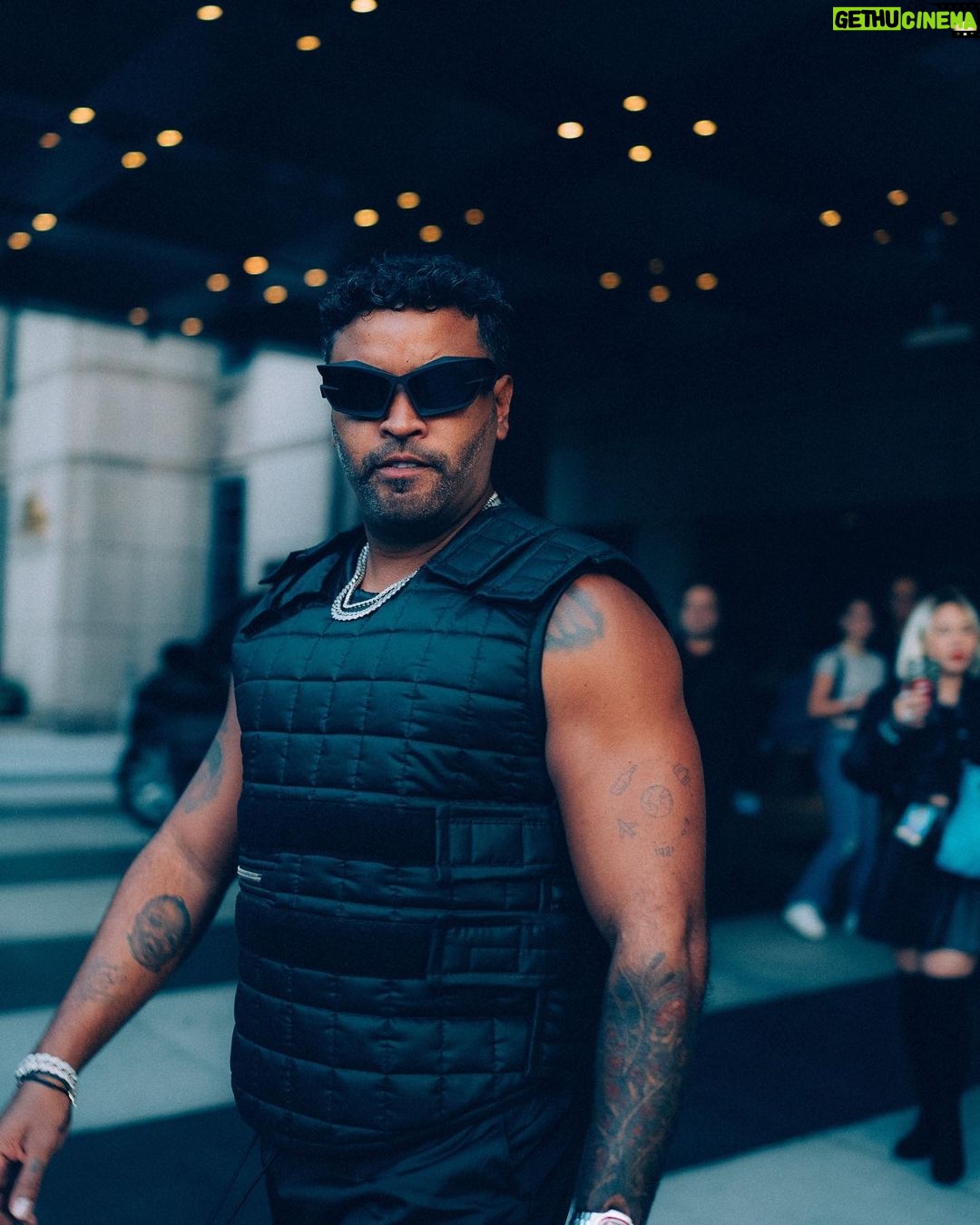 Zion Instagram - Lo que sobró fue el flow ¡Atlanta estuvo para la fiesta! 🔥🎤🕺 hicimos temblar la ciudad con @lennox y el crew como siempre!!! 🎶💥 📸 @sakography Flouses by @ritzzzzzzz #Zdiddy #Uknowwwww #pumpumfestivalatl #LaZylaL #ZionyLennoxpara100pre #ParaSiempre