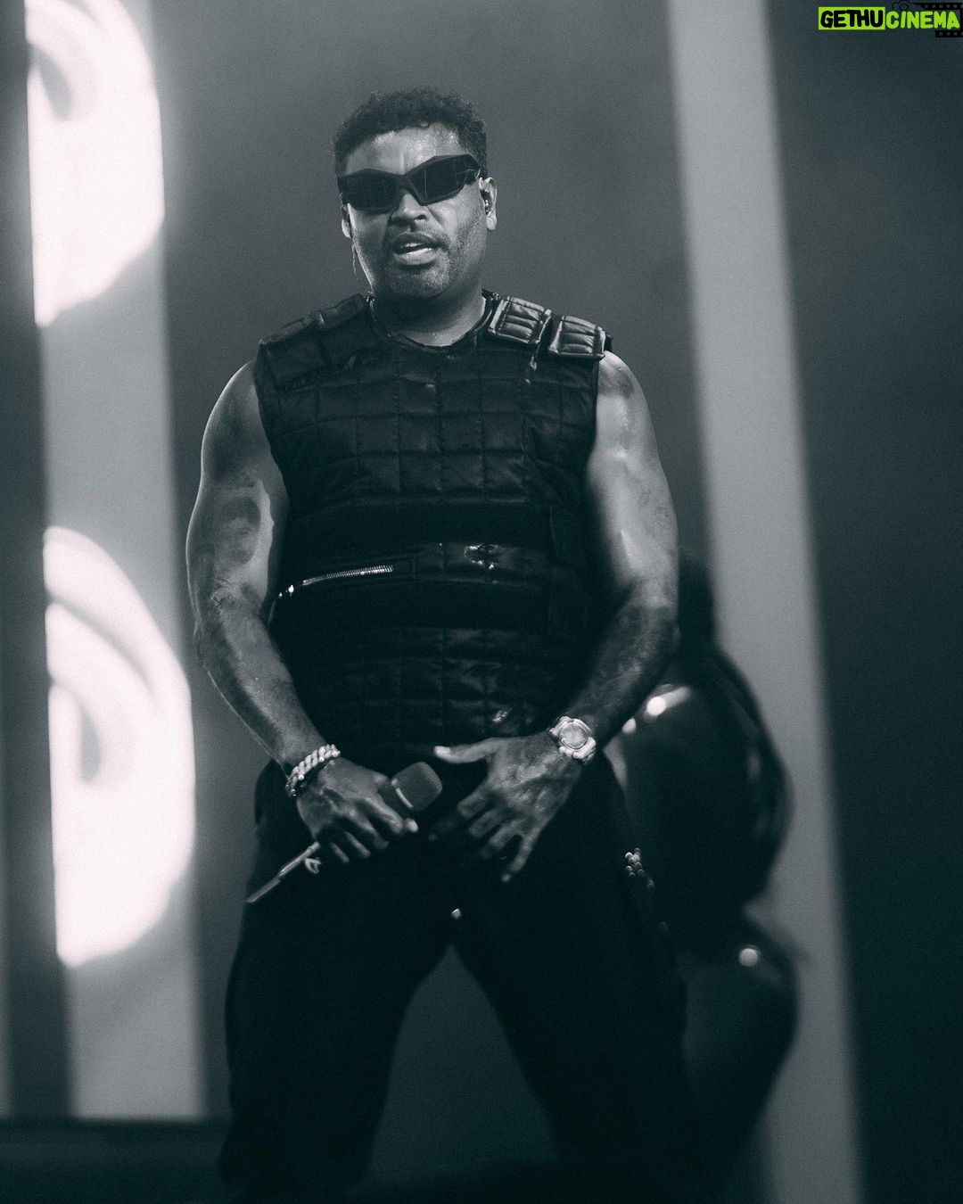 Zion Instagram - Lo que sobró fue el flow ¡Atlanta estuvo para la fiesta! 🔥🎤🕺 hicimos temblar la ciudad con @lennox y el crew como siempre!!! 🎶💥 📸 @sakography Flouses by @ritzzzzzzz #Zdiddy #Uknowwwww #pumpumfestivalatl #LaZylaL #ZionyLennoxpara100pre #ParaSiempre