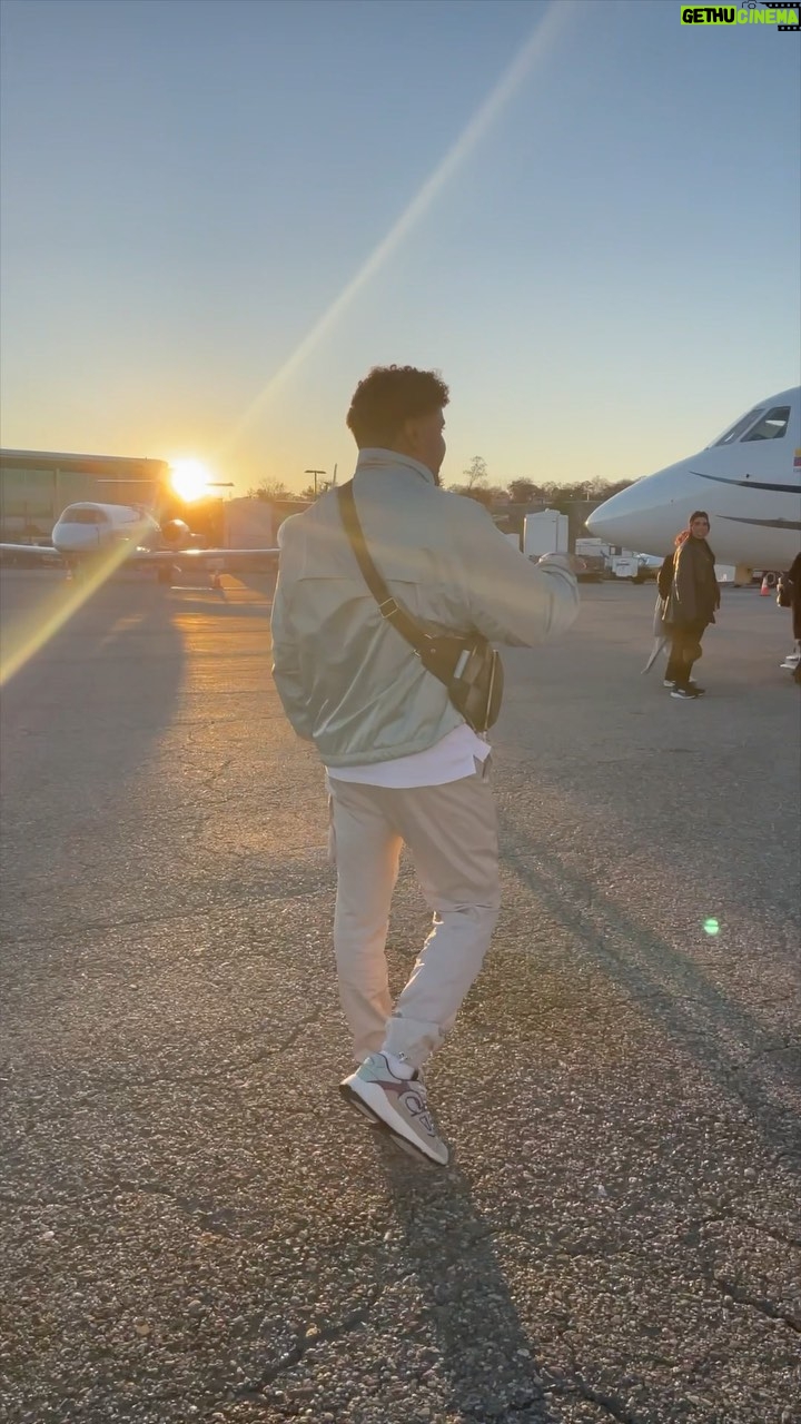 Zion Instagram - NYC🗽 Próxima parada 🇨🇴✈️ #Zdiddy #Uknowwwwww