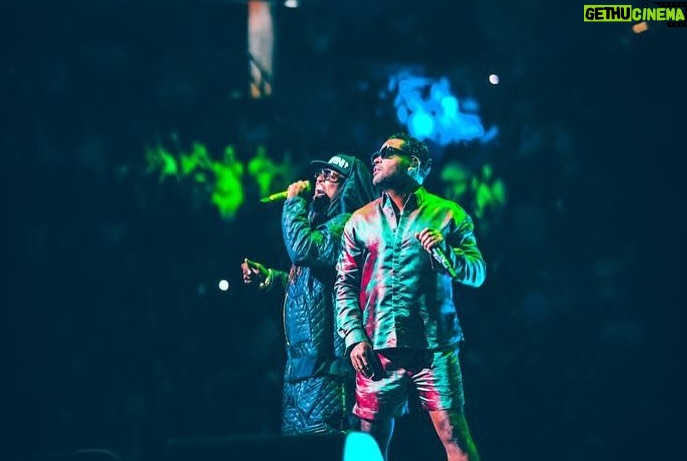 Zion Instagram - Un honor para nosotros romper junto a ustedes en el @coliseopr. Gracias por la invitación @rkmykeny saben que pueden contar con nosotros siempre! Los amo Puerto Ricoooooo!!! 🇵🇷❤️🔥🤙🏾#Zdiddy #Uknowwwwww #ColiseoPR