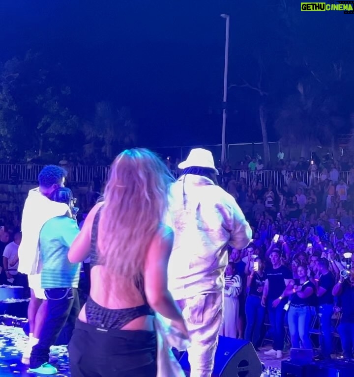 Zion Instagram - π©π΄π΅π·UNA SOLA SANGRE π©ΈππΎ GRACIAS @zion @lennox POR INVITARME A SU CONCIERTO EN PUNTA CANAπ΄ βοΈππΎπ VENIMOS MAS DURO QUE NUNCA ESTE 2024 #Zion Y #lennox πΏππ₯@djtazmaniapr el loco mio te quiero Punta Cana