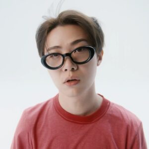 Zion.T Instagram - 미 춰 버 리 겠 어 - GIRIBOY Out noww🎶 -Credits- Lyrics by GIRIBOY Composed by GIRIBOY, Slom, Gu young jun, KIMSAN Arranged by Slom, Gu young jun Drums by Slom Percussions by Slom Synthesizers by Slom, Gu young jun, Valo Keyboards by Slom, Gu young jun Bass by Park jongwoo Guitar by Gu young jun Sound Effects by Slom, Gu young jun Chorus by GIRIBOY, Zion.T Recorded by Sangil Kim, Sunkyu Kim @ STANDARD FRIENDS Mixed by HRBstage @ STANDARD FRIENDS Mastered by Justin Shturtz @ Sterling Sound [STANDARD FRIENDS] Artist｜GIRIBOY Executive Producer｜Zion.T Album Producer｜GIRIBOY A&R Director｜Dayoung Lee A&R Producer｜Byul Han Management Director｜Sejin, Junhyeok Ko Management｜Sanghyun Moon Visual Creative｜Haneul Noh, Juho Lee Media & Marketing｜Dayoung Lee, Juho Lee Logo Design｜Haneul Noh Photography｜Jinyu Publicity｜Danny Moon Business Affairs｜Gukro Yoon Finance｜Hyunseo Lee M/V Director｜Nany Kim Profile Photography｜Yookoon Hair｜Sunghwan Kim @ SOONSOO (Assist. Ayoung Park) Make Up｜Minkyeong Lee @ SOONSOO (Assist. Seohyun Yang) Styling｜Soomin Kang @TEAM.SOOMIN (Assist. Yujin Kang) ⓒ 2024 STANDARD FRIENDS