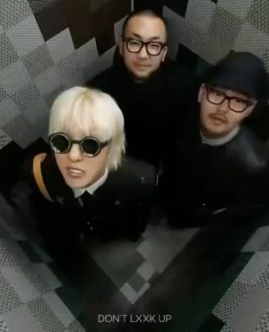 Zion.T Instagram - 며칠 지났지만 퍼렐형님 진짜 축하드립니다 
#광고
#LVMenSS24
#PharrellWilliams
@louisvuitton