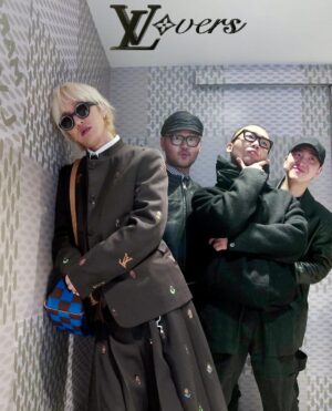 Zion.T Instagram - 며칠 지났지만 퍼렐형님 진짜 축하드립니다 
#광고
#LVMenSS24
#PharrellWilliams
@louisvuitton