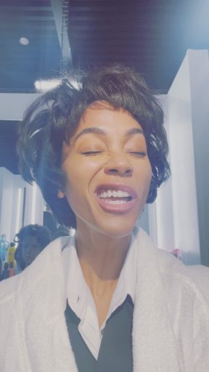Zoe Saldaña Instagram - This wig from @people shoot also gave me massive Whitney Houston vibes 🥰 🤡