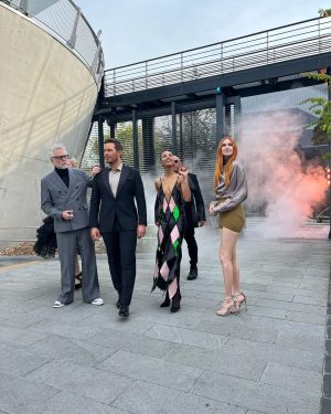 Zoe Saldaña Instagram - The weekend volume #gotg3
Merci Paris!