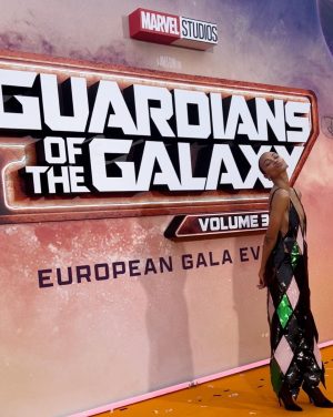 Zoe Saldaña Instagram - The weekend volume #gotg3
Merci Paris!