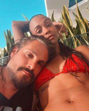 Zoe Saldaña Instagram - 2 hot new bombshells enter the villa…

#amore