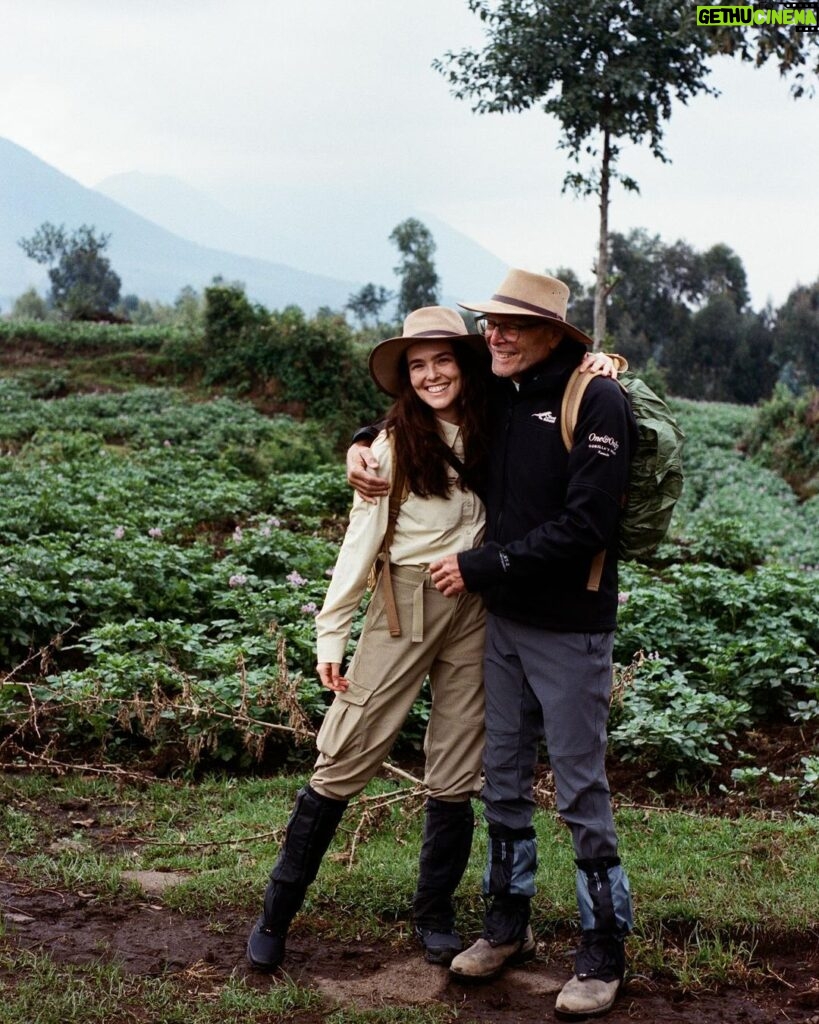 Zoey Deutch Instagram - my sister and i were fortunate enough to gorilla trek in rwanda and uganda 5 years ago. it was impossible to put into words how profound the experience was and we vowed we’d come back with our parents one day. in september, we went on two treks with our mom and dad that were just as transformative and magical as the first. i’m still not able to properly explain how special it is. overflowing with gratitude. thank you for so many things, 2023, and at the top of the list is this unforgettable adventure with the most important people in my life 🦍🇷🇼 Volcanoes National Park, Rwanda