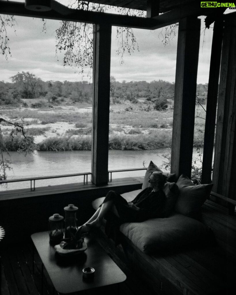 Zoey Deutch Instagram - 🦏🦒🦓🦁🐘 Tengile River Lodge