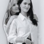 Zoey Deutch Instagram – like mother like daughter 🤍 @tiffanyandco #lockwithlove