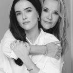 Zoey Deutch Instagram – like mother like daughter 🤍 @tiffanyandco #lockwithlove