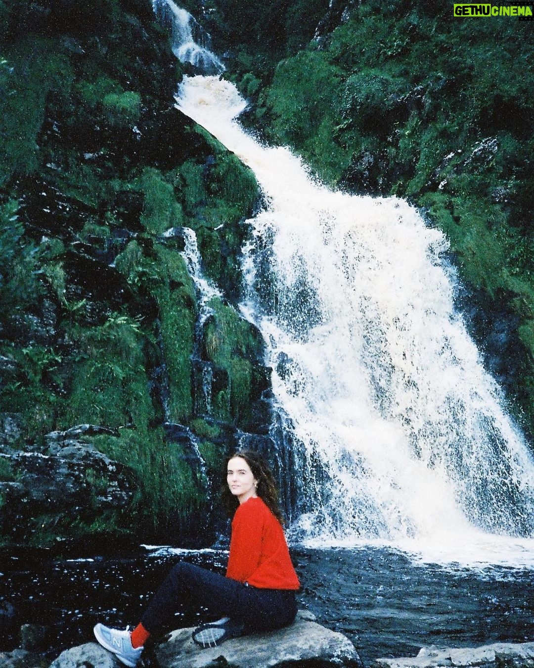Zoey Deutch Instagram - 🪨 #back #to #my #rock #roots 🪨 #i #fucking #love #rocks 🪨 Donegal, Ireland