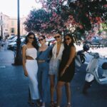 Zoey Deutch Instagram - 🥕on todays installment of girl likes outfit, girl actually only used 4 cameras this time! St Tropez