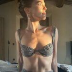 Zoey Deutch Instagram - 🥕on todays installment of girl likes outfit, girl actually only used 4 cameras this time! St Tropez