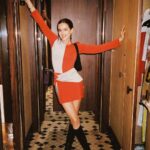Zoey Deutch Instagram - how many cameras does a girl (me) use to take photos of herself when she likes her outfit (5 minimum)🫡 London