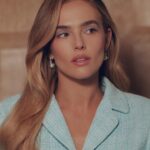 Zoey Deutch Instagram - 💍 3 days #somethingfromtiffanys 💍 photos by @eliastahan 🤍