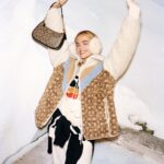 Zoey Deutch Instagram - 🦖holiday✨szn🎄has⛄️officially❄️begun♥️ #coachholiday #coachny @coach