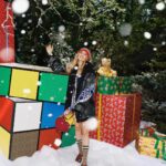 Zoey Deutch Instagram - 🦖holiday✨szn🎄has⛄️officially❄️begun♥️ #coachholiday #coachny @coach