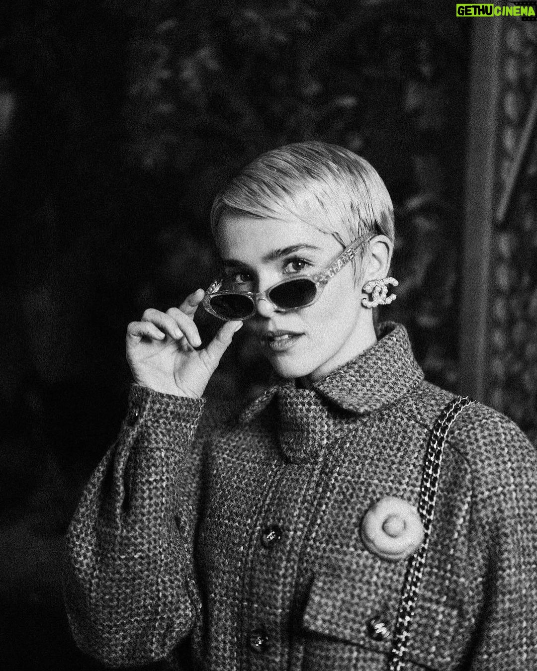 Zoey Deutch Instagram - photos by @odieuxboby for @voguefrance 🤍
