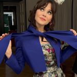 Zooey Deschanel Instagram - Just a little sparkle for the @trolls 3 Premiere ✨ Hair: @brentsmells Makeup: @kateydenno Styling:  @ibabdelnasser Jewelry: @anabelachan Shoes & bag: @rogervivier