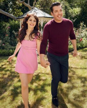 Zooey Deschanel Instagram - Frolicking is an art, and we’ve mastered it

@people
Photographer: @samidrasin 
Zooey Hair: @brentsmells 
Zooey Makeup: @lilly_keys 
Zooey Stylist: @ibabdelnasser 
Jonathan Stylist: @charlotteijenkins