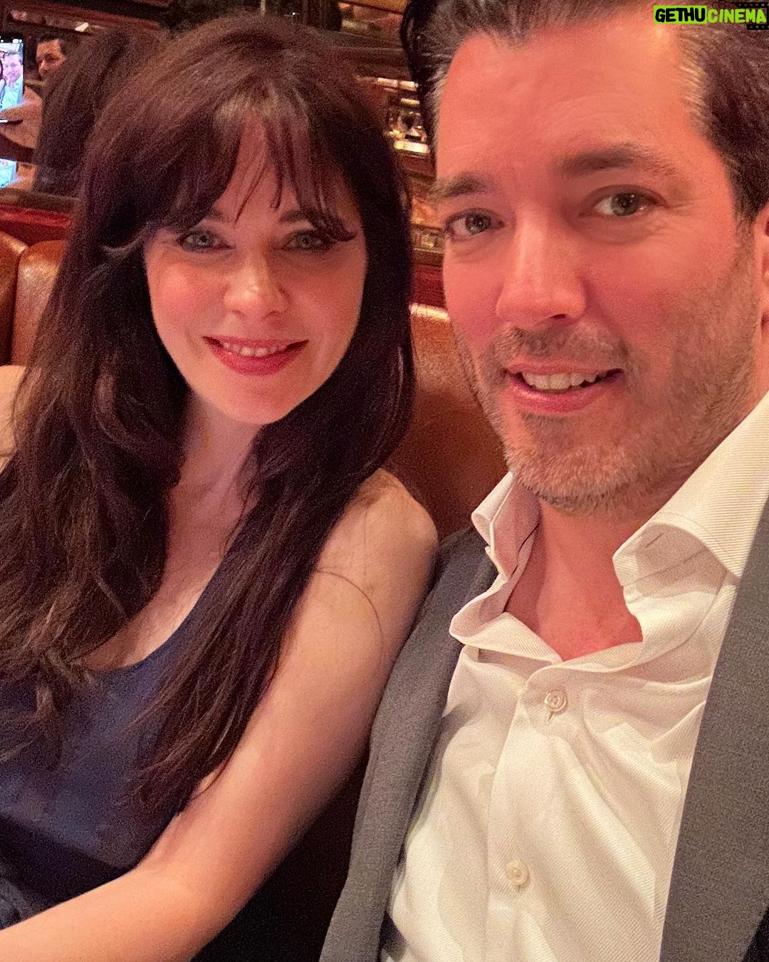 Zooey Deschanel Instagram - NYC Date night vibes 🥰