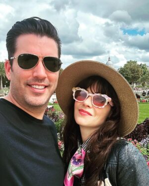 Zooey Deschanel Instagram - Amour de ma vie ❤️