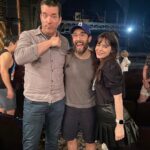 Zooey Deschanel Instagram - Thoroughly entertained! 🍎🥂🎭