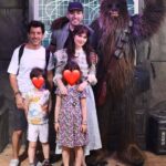 Zooey Deschanel Instagram - As a mom in a co-parenting family I am just so grateful for the dads in mine and my kids’ lives! From Daddy(Jacob), to Bonus Daddy (big-dad jonathan), Papa(Caleb)and Grandpa Jim. We are blessed with amazing father figures. Happy Father’s Day to all who father and nurture and mentor today! Hope you feel celebrated. 🩶🩵