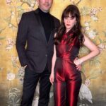 Zooey Deschanel Instagram - Archival @irisvanherpen from the amazing indigenous-owned designer vintage shop @FarmerJawns for the Night Before ❤️ Styling: @ibabdelnasser Hair: @brentsmells Makeup: @missjobaker Jumpsuit: @irisvanherpen Shoes: @rogervivier Jewelry: @nickhorey @the_ninon Clutch: @carolinaherrera
