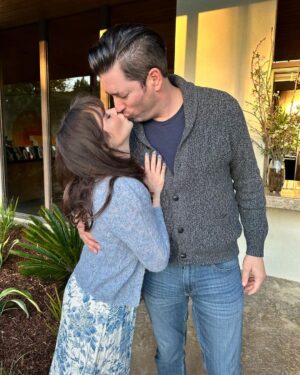 Zooey Deschanel Instagram - Today I celebrate this wonderful man. I am eternally grateful the universe sent you in my direction. You are my person, my partner, my favorite.
I love you Jonathan! 😍🥰😘❤️