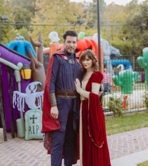 Zooey Deschanel Instagram - Dr. Strange and a princess walk into a haunted house… what could go wrong? 🤔

📷: @teribocko
