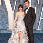 Zooey Deschanel Instagram - Thank you @irisvanherpen for making me feel like an art piece at @vanityfair Styling: @ibabdelnasser Hair: @evaniefrausto Makeup: @missjobaker Dress: @irisvanherpen Shoes: @jimmychoo Jewelry: @ruchinewyork @nickhorey @luisa.alexander @simonejewels Bag: @cultgaia Photos: @gettyentertainment