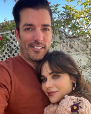 Zooey Deschanel Instagram - My favorite,😍 today and always! Happy Valentine’s Day.