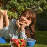 Zooey Deschanel Instagram - It’s picnic season, snacky people!