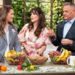 Zooey Deschanel Instagram – Thank you for having me on the show @drewbarrymore it was so much fun making food and chatting! 

You can find my interview airing today on the @thedrewbarrymoreshow